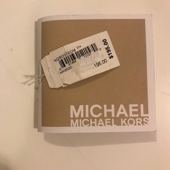 Michael Kors Chronograph Mother of Pearl Watch - Picture 5 of 8